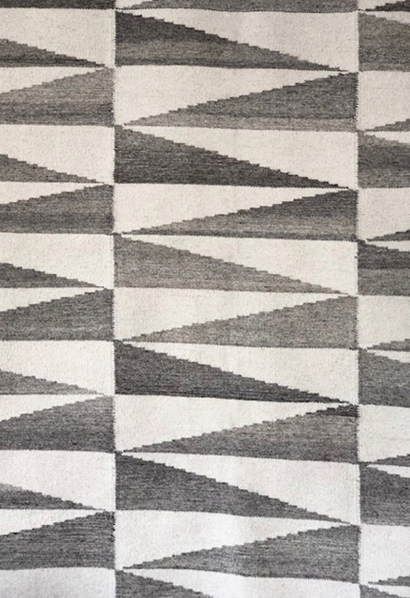 grey geometric rug modern